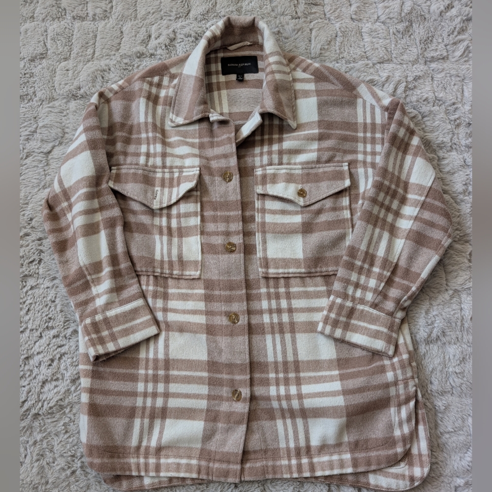 Banana Republic Shacket Tan and Cream Plaid Women's Small Petite